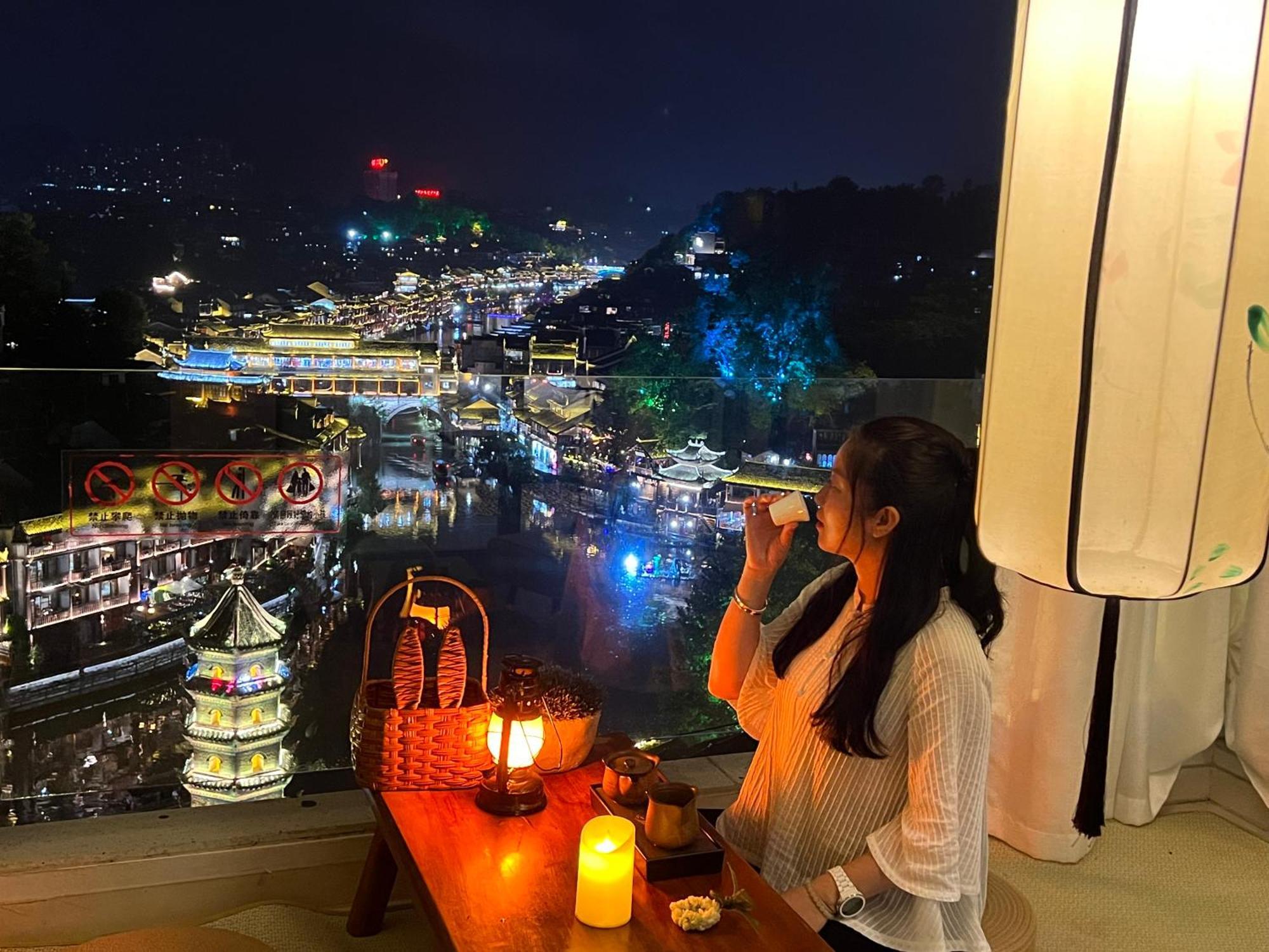 Phoenix Best River View B&B Фэнхуан Экстерьер фото